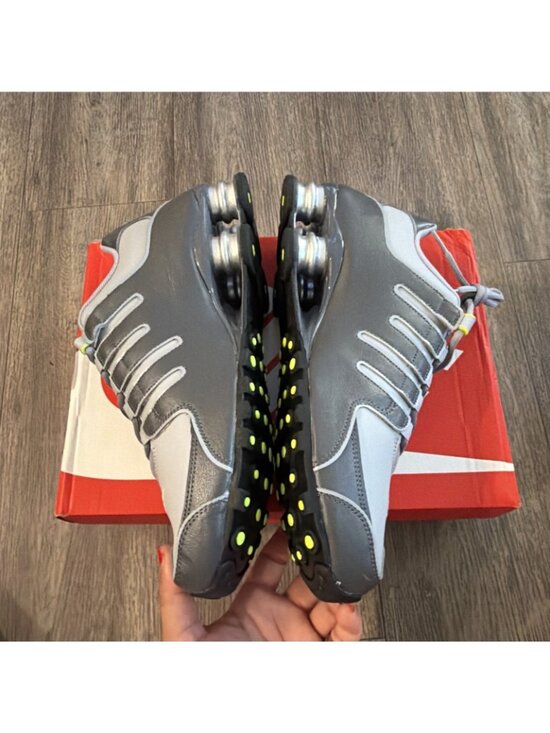 Nike Shox NZ Dark Grey Wolf Grey Volt Men Road Casual Sz 9 Shoes 378341-009 main image 4